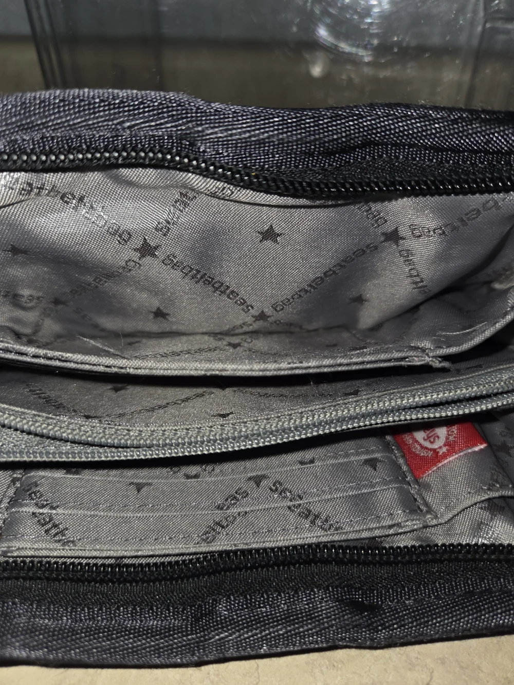 Harveys Vintage Original Seatbelt Bag Black Wallet Clutch